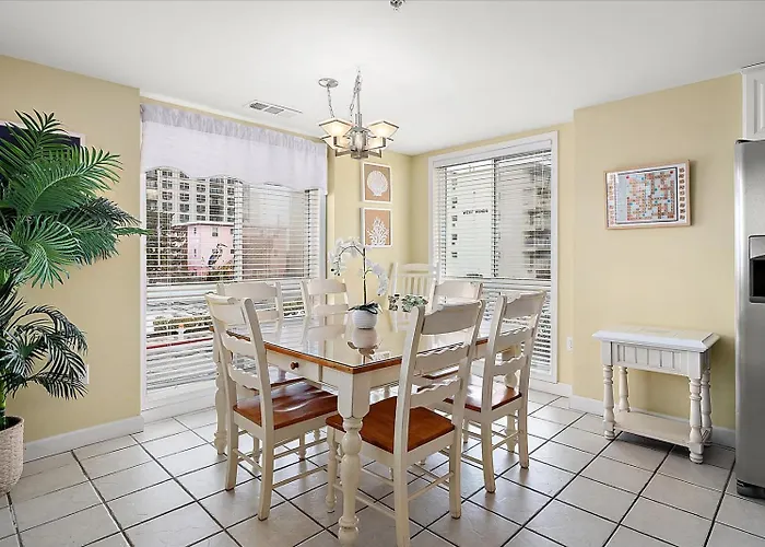 Beautiful 3 Bedroom Steps From The Beach! Ocean Stadt