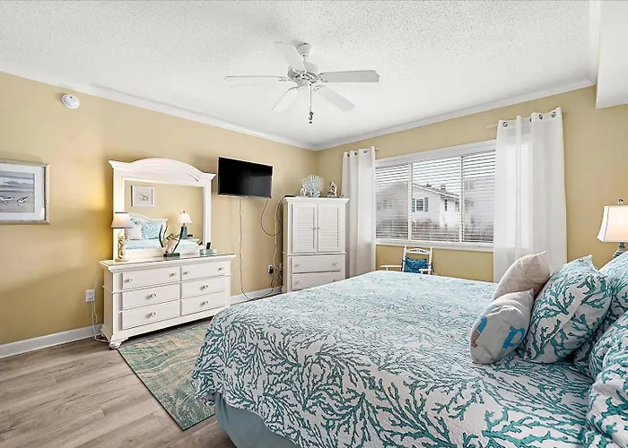 Beautiful 3 Bedroom Steps From The Beach! * Ocean Stadt